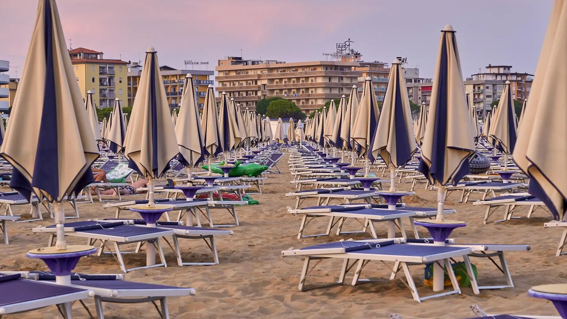 Furnished Apartment Near The Beach بيبيوني إيطاليا